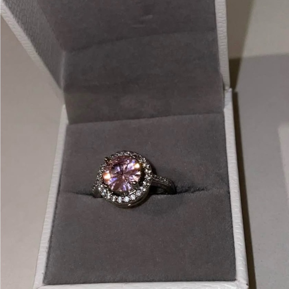 Classic Halo Pink zirconia diamond Ring in Silver